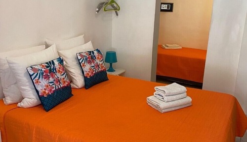 Habitación triple clásica, baño privado (Std)