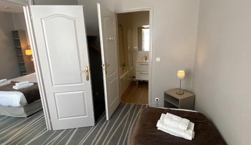 Habitación triple Confort (Balneo)