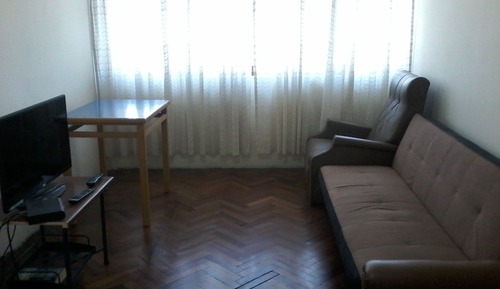Habitación individual, baño compartido