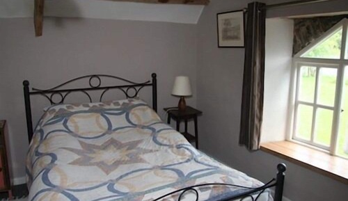 Casa de campo clásica, baño compartido, vistas al jardín (Orchard Cottage)
