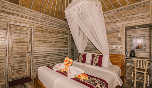 2 Bedrooms Superior Huts