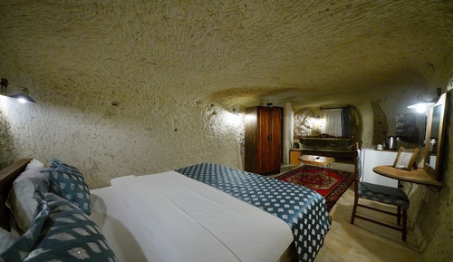 HITIT King Cave Room