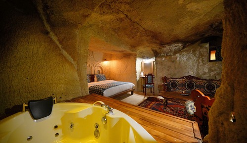 CENNET Superior Queen Cave Room