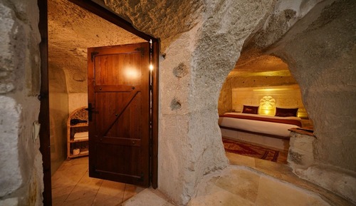 YUVA Deluxe Cave Room with Valley View