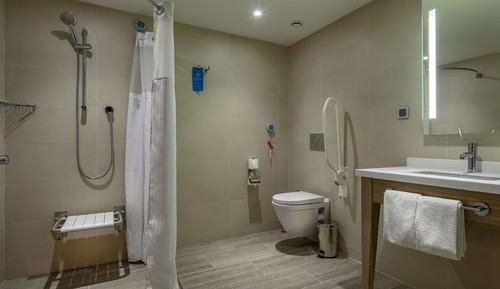 Habitación familiar, 1 cama de matrimonio, accesible para personas con discapacidad, no fumadores