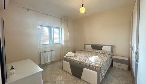 Apartment, 2 Bedrooms, Balcony, Hill View