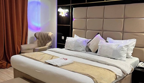Deluxe Room, Balcony, City View