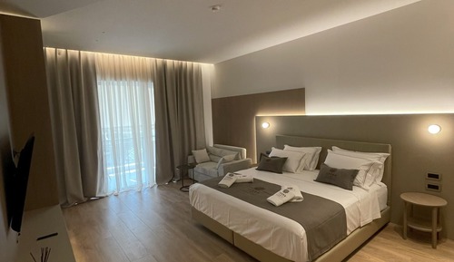 Junior Suite, Balcony, River View