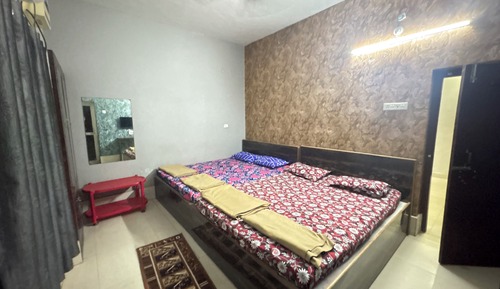 Standard Quadruple Room, City View