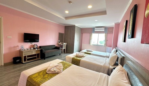 Superior Triple Room, Balcony, City View