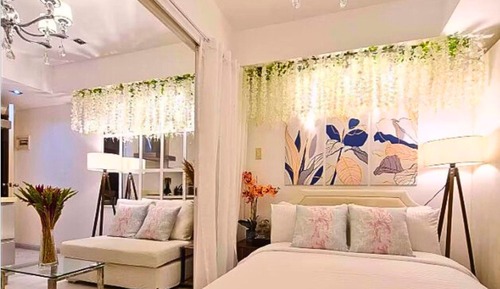 Deluxe Suite, City View