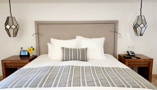 Habitación Deluxe, 1 cama de matrimonio grande, vistas parciales al mar