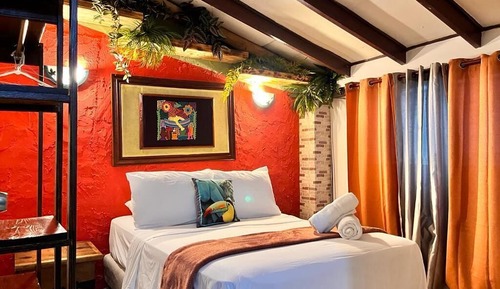 Habitación básica doble, 1 cama doble, baño privado