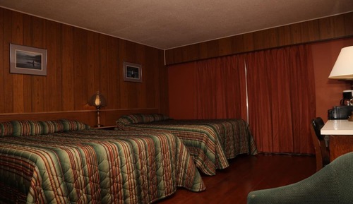Habitación básica, 2 camas de matrimonio
