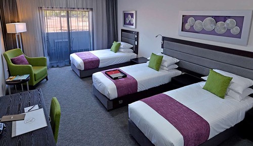 Habitación triple, balcón