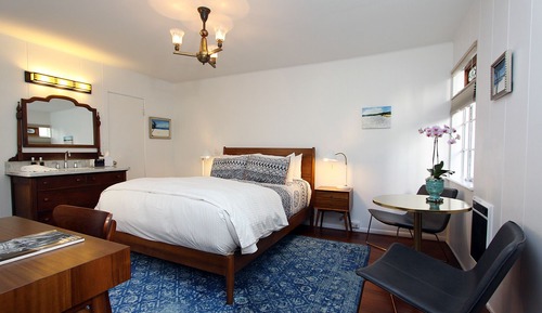 Habitación básica, 1 cama de matrimonio, patio, planta baja