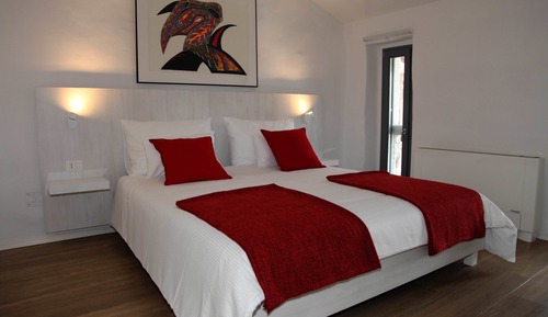 Apartamento Confort, 2 habitaciones, 2 baños, vistas al jardín