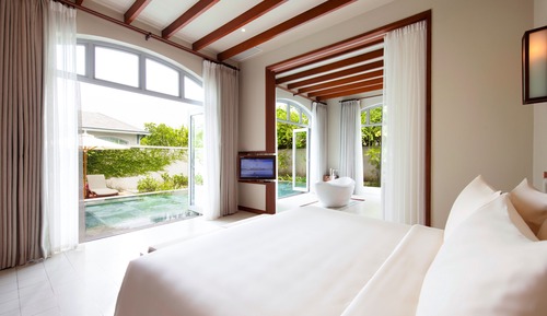 Villa, vistas a la piscina