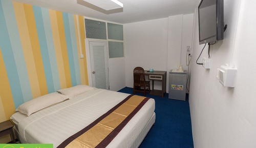 Habitación estándar con 1 cama doble o 2 individuales (No View)