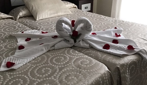 Habitación romántica con 2 camas individuales