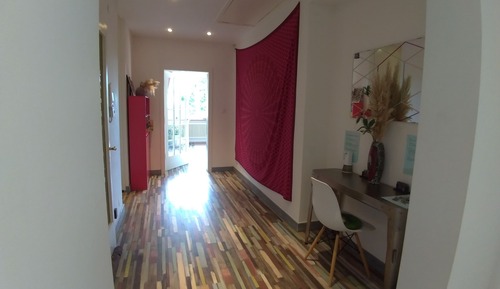 Apartamento superior, baño privado, vistas al jardín