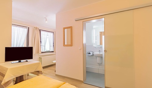 Habitación con 2 camas individuales