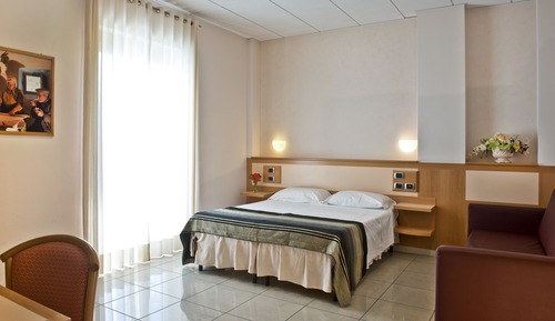Habitación estándar con 1 cama doble o 2 individuales