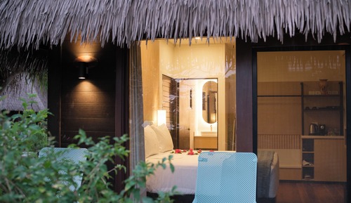Bungalow, vistas a la piscina