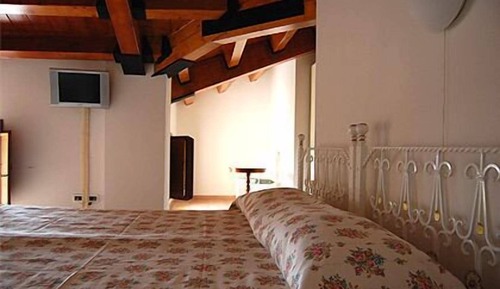 Habitación superior con 1 cama doble o 2 individuales