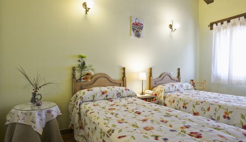 Habitación con 2 camas individuales