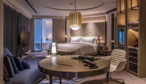 Suite, 1 cama de matrimonio grande (Ambassador, Dining, High Floor)