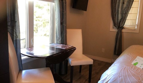 Estudio romántico, 1 cama de matrimonio grande (2)