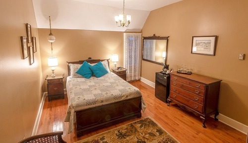 Standard Room, 1 Queen Bed, Garden View
