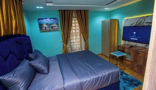 Apartamento básico, balcón, vistas a la piscina