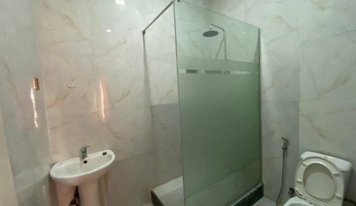 Estudio, balcón
