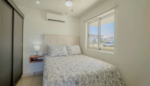 Signature House, 1 Bedroom, Balcony