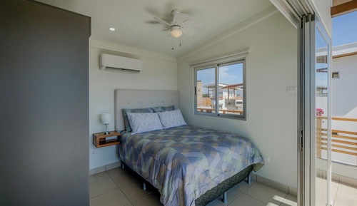 Signature House, 2 Bedrooms, Balcony