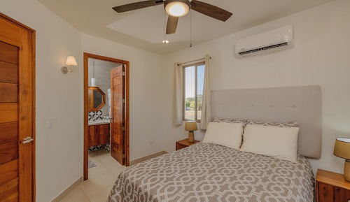Luxury House, 3 Bedrooms, Balcony, Garden View