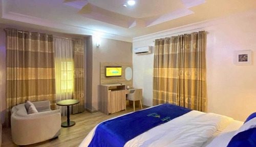 Royal Room, City View