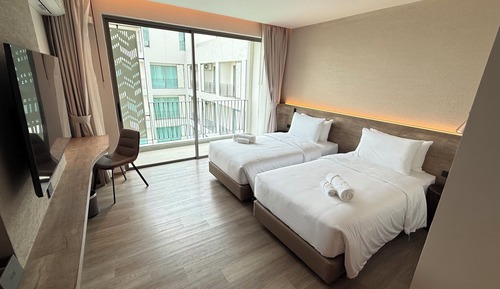 Deluxe Twin Room