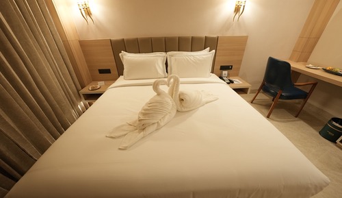 Deluxe Room, City View