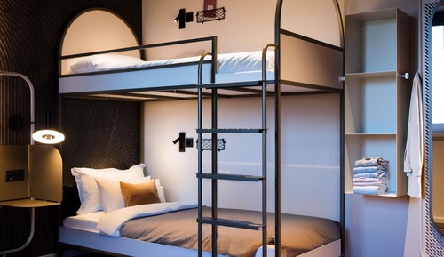 Apartment, Multiple Beds