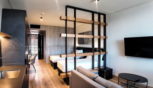 Classic Apartment, City View