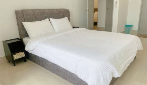 Apartamento superior, 3 habitaciones, balcón, vistas a la ciudad