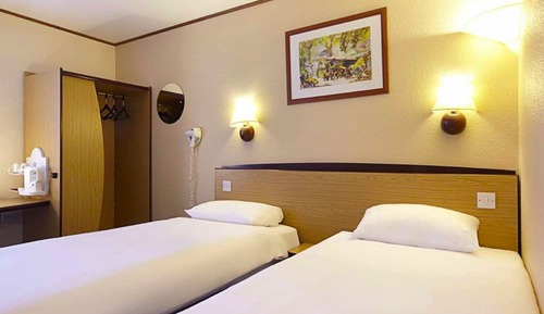 Habitación estándar con 2 camas individuales