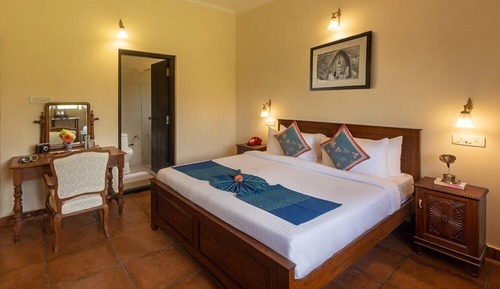 Habitación económica doble, 1 cama de matrimonio grande, patio, vistas al patio