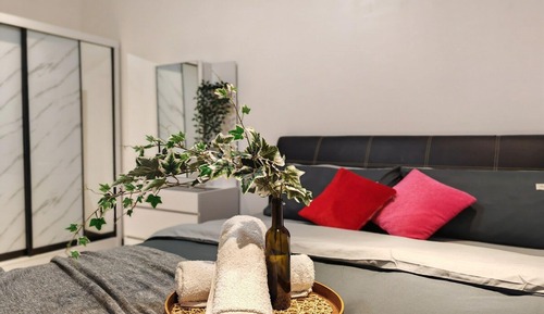 Apartamento superior, 3 habitaciones, balcón, vistas a la ciudad