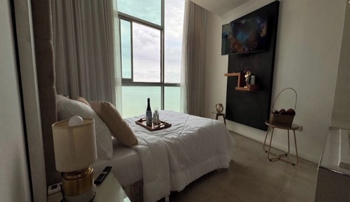 Deluxe Suite, River View