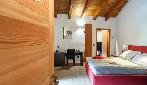 Habitación clásica doble, balcón, vistas al patio