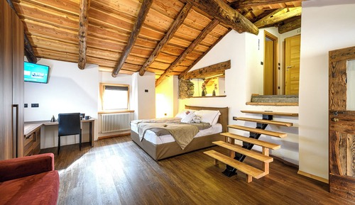 Habitación cuádruple Confort, vistas a la montaña
